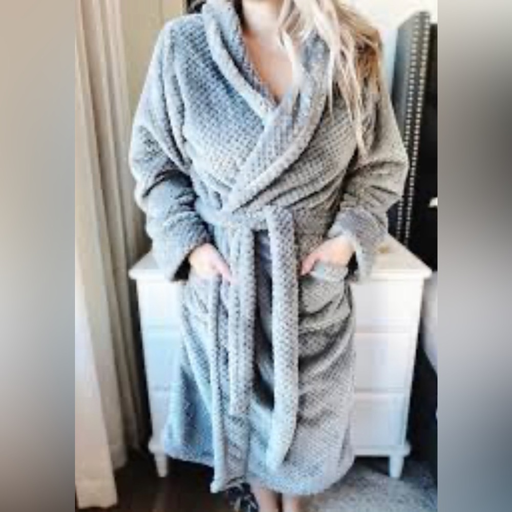 Elysian | EUC grey honeycombed robe with hoodie | size L